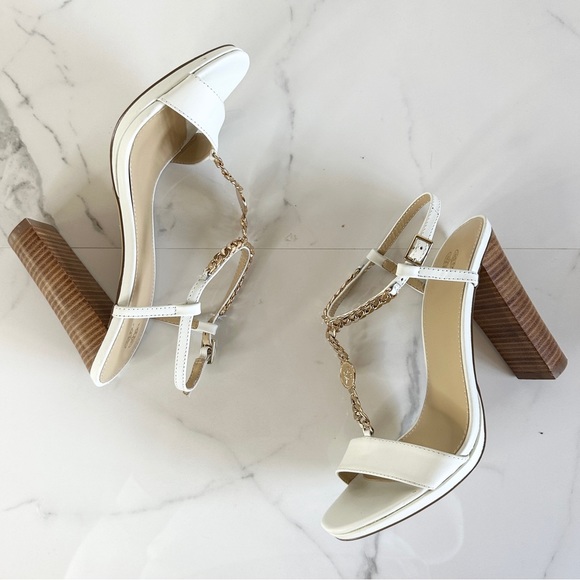 Victoria’s Secret Chain T-Strap 9 White Leather Chunky Heels RARE! - Picture 11 of 11